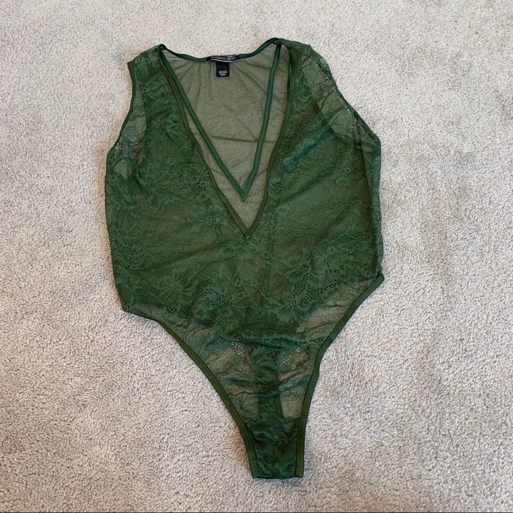 Victoria’s Secret green lace teddy bodysuit NWOT